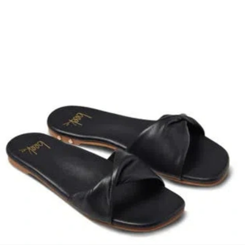 beek Black Leather Sandals